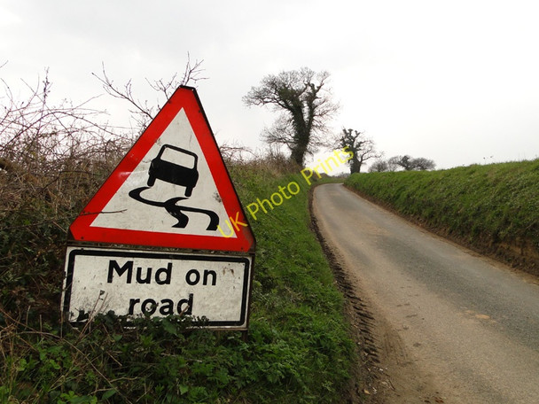 Photo 6"x4" Mud on Road, Ringbank Lane, Hanworth Aldborough\/TG1834 c2011