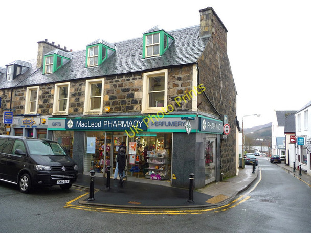 Photo 6"x4" The Portree Pharmacy Portree \/ Port Righ c2011