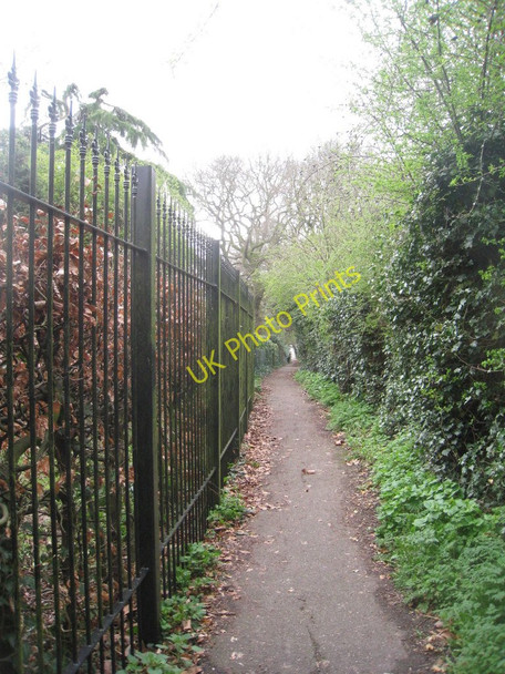 Photo 6"x4" The footpath from Low Street to Top Street, Elston Elston\/SK7548 c2011