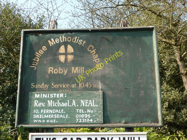Photo 6"x4" Jubilee Methodist Church, Roby Mill, Sign Bank Top\/SD5107 c2011