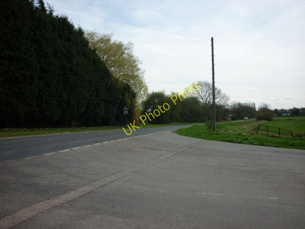 Photo 6"x4" The junction of Cleatham Road with Kirton Road Kirton in Lindsey c2011
