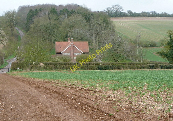 Photo 6"x4" Towards New Barn Cottages Laverstoke c2011
