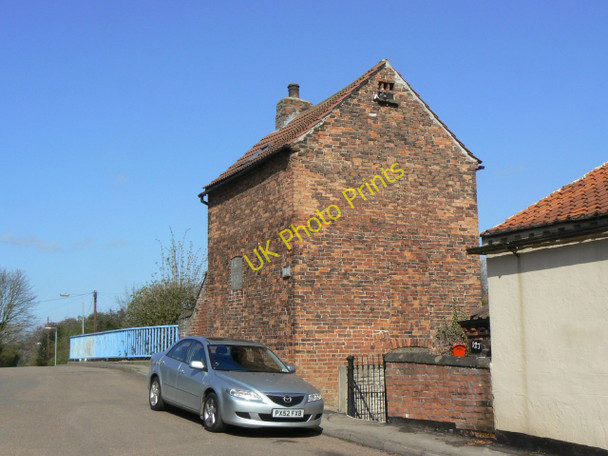 Photo 6"x4" Building by the canal Misterton\/SK7694 c2011