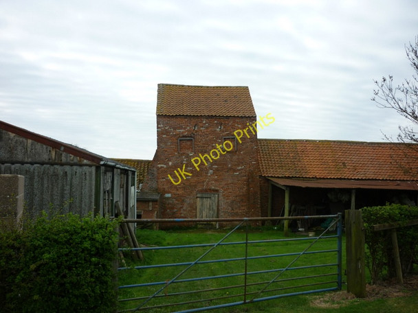 Photo 6"x4" Farm buildings at North End, South Kelsey North End\/TF0499 c2011