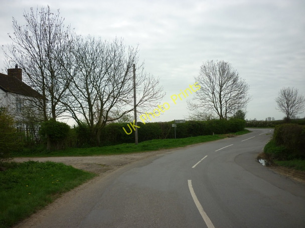 Photo 6"x4" A minor road junction, North of Newton by Toft Newton by Toft c2011