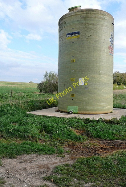 Photo 6"x4" Fertiliser silo on Borough Down Weston Colley c2011