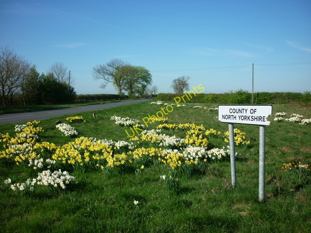 Photo 6"x4" Entering North Yorkshire from East Yorkshire Weaverthorpe c2011