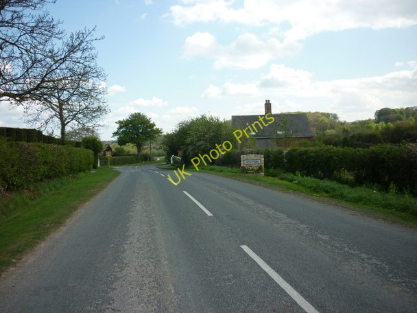 Photo 6"x4" Entering Stutton by Weeding Gate Tadcaster c2011