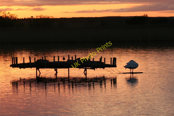 Photo 6"x4" Sundown on Loch Spynie Windyridge\/NJ2367 c2011