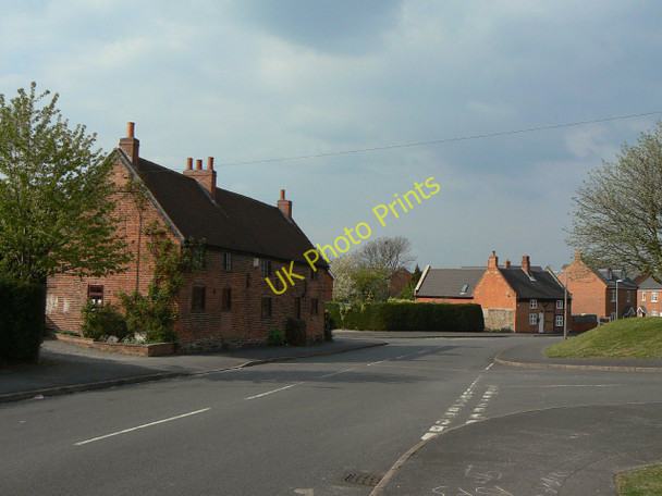 Photo 6"x4" Thorpe Acre Village Loughborough c2011