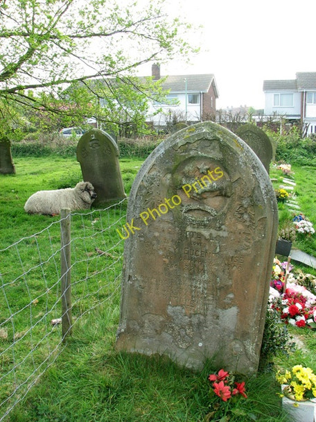 Photo 6"x4" The church of All Saints and St Margaret, Pakefield - churchyard Lowestoft c2011 P1