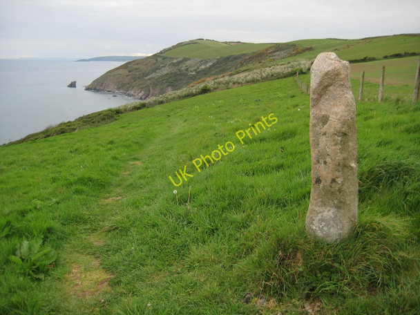 Photo 6"x4" Old gatepost Portwrinkle c2011