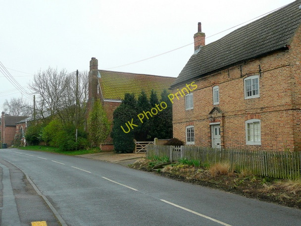 Photo 6"x4" Village houses Swinderby c2011