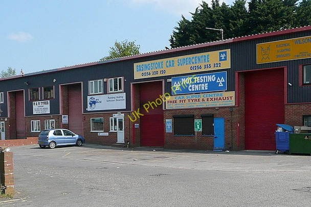 Photo 6"x4" Basingstoke Car Supercentre Buckskin c2011