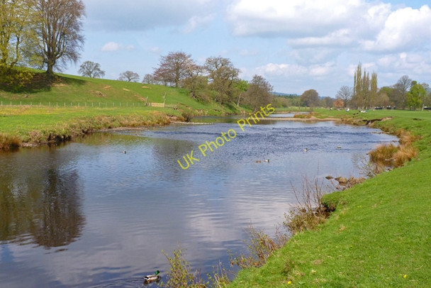 Photo 6"x4" River Derwent through Chatsworth Park Dunsa c2011