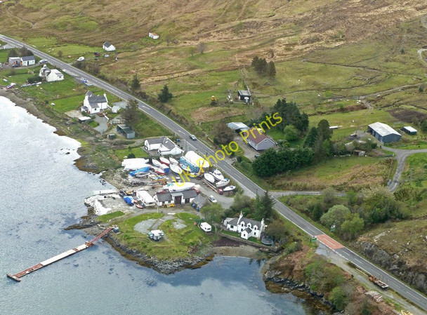 Photo 6"x4" Skye Boat Centre Dunan\/An D\u00f9nan c2011