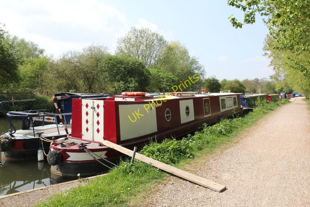 Photo 6"x4" Narrowboats at the Wharf Aldermaston Wharf c2011