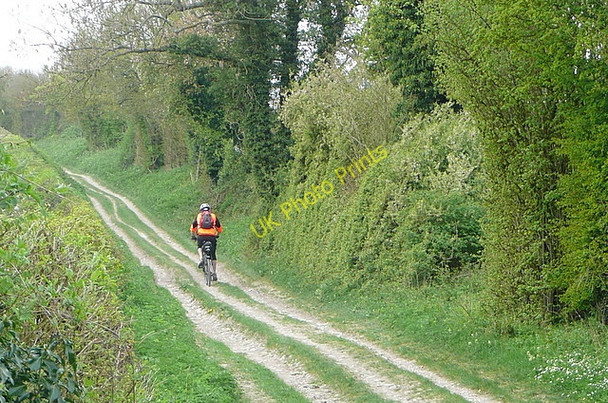 Photo 6"x4" Cyclist heading for Ibworth Ibworth c2011