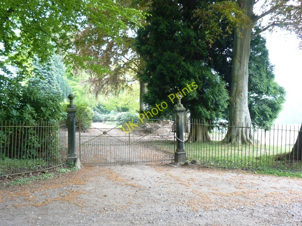 Photo 6"x4" Gate to Cleddon Hall Cleddon\/SO5103 c2011