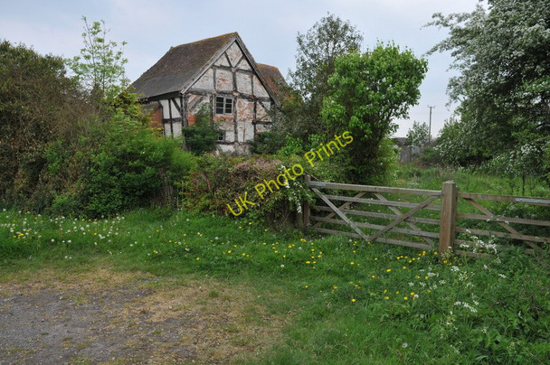Photo 6"x4" Old cottage at Dormston Dormston c2011