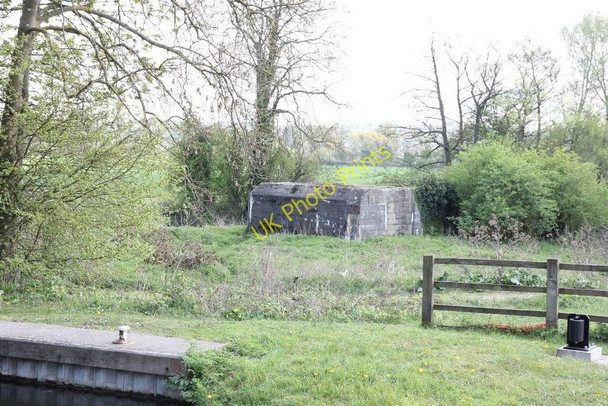 Photo 6"x4" Pillbox by the Kennet Aldermaston Wharf c2011