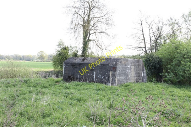 Photo 6"x4" Bricked up by the river Aldermaston Wharf c2011