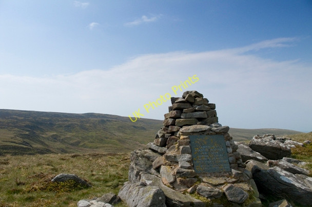 Photo 6"x4" Memorial Cairn on Mallowdale Pike Mallowdale Pike c2011