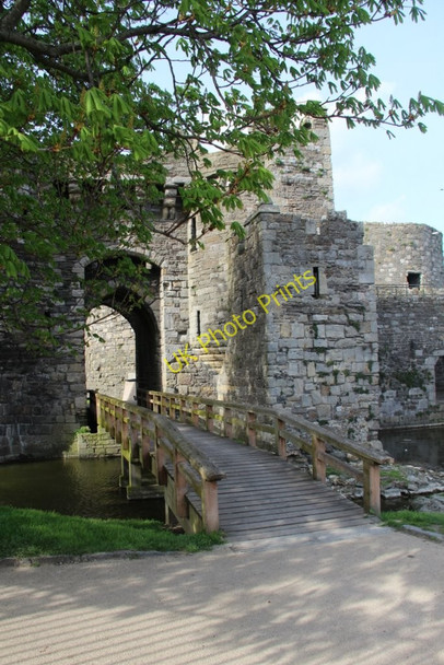 Photo 6"x4" Entrance to Beaumaris Castle Beaumaris c2011