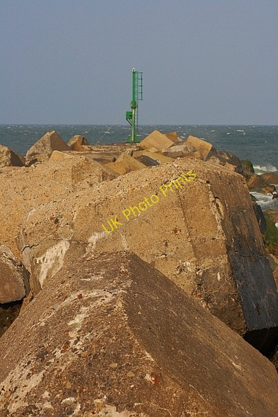 Photo 6"x4" Breakwater and Starboard Lateral Marker Workington c2011