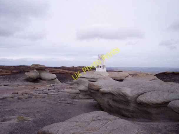 Photo 6"x4" Kinder Low Trig point Farlands Booth c2008