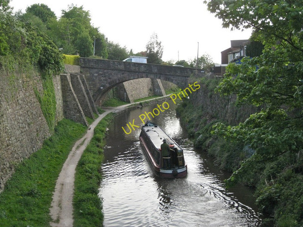 Photo 6"x4" Richmond Hill crosses the Macclesfield Canal Macclesfield c2011