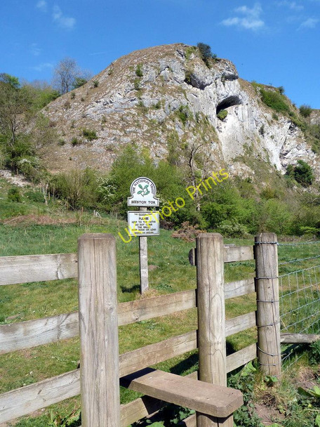 Photo 6"x4" Beeston Tor Wetton\/SK1055 c2011