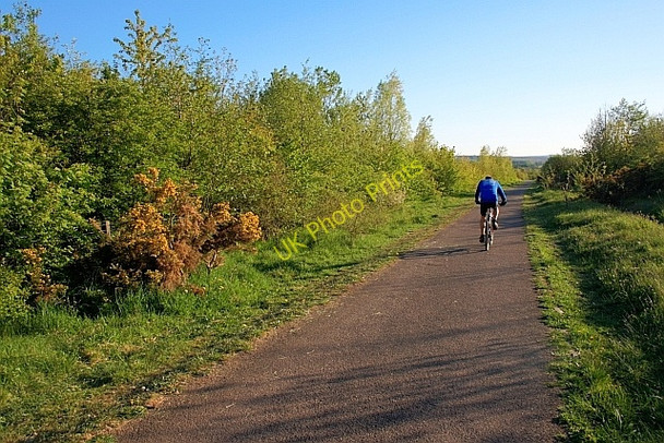 Photo 6"x4" Consett & Sunderland Railway Path Consett c2011