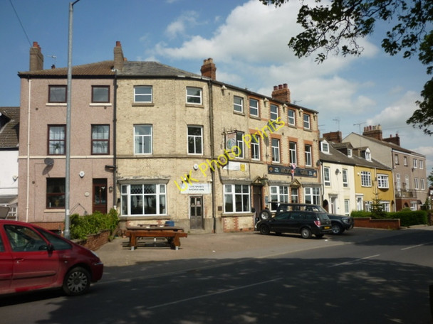 Photo 6"x4" Victoria Hotel, Hook Road, Goole Goole c2011