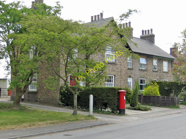 Photo 6"x4" GR pillar box at Kirby Misperton Kirby Misperton c2011
