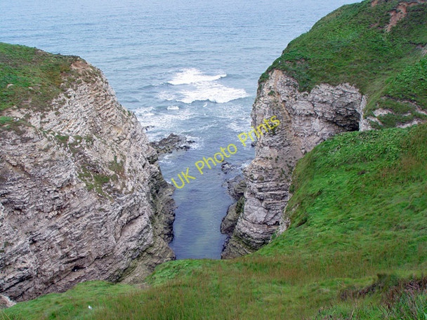 Photo 6"x4" Newcombe Hope, Flamborough Head North Landing c2002