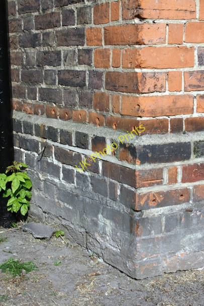 Photo 6"x4" Benchmark on Pilgrim House, Tabard Street London c2011