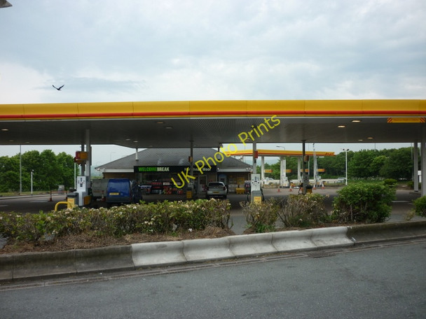 Photo 6"x4" Hartshead Moor Services, M62 Brighouse\/SE1423 c2011