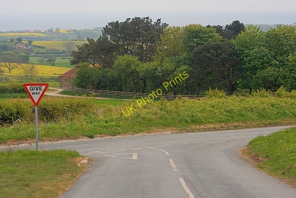 Photo 6"x4" Road Junction Newby\/TA0190 c2011