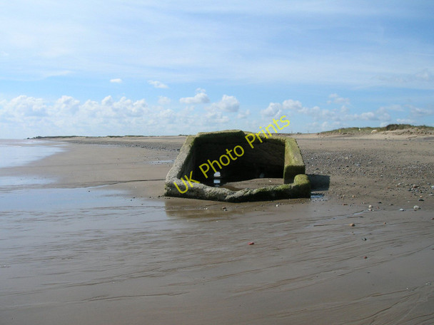 Photo 6"x4" Beach and wartime defences near Easington Kilnsea c2011