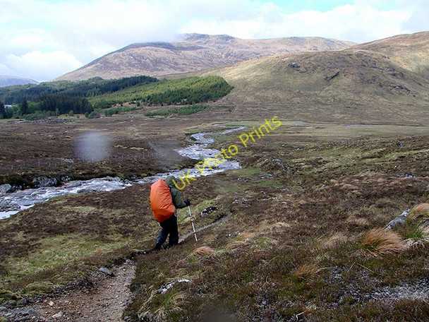 Photo 6"x4" Descending towards the bridge over Uisge Labhair in heavy rain River Ossian c2011