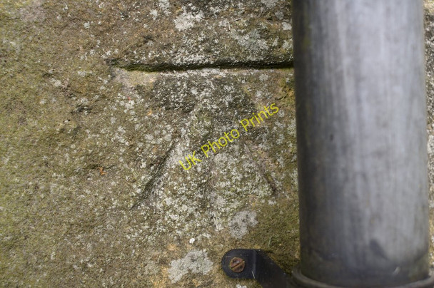 Photo 6"x4" Cut Bench Mark, Beck Bottom Farm Braythorn c2011