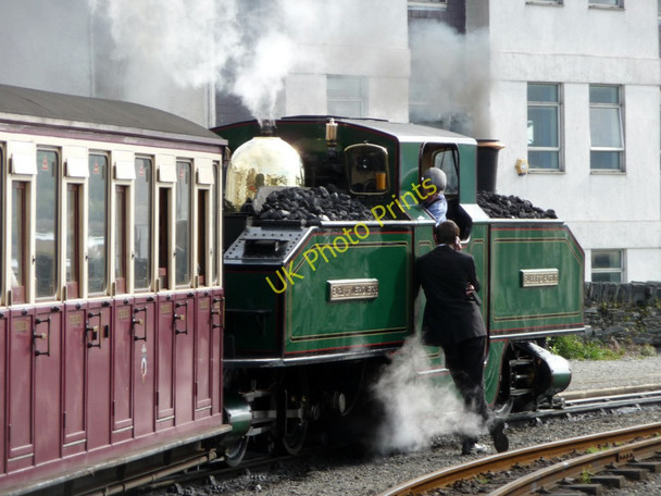 Photo 6"x4" Steam Train, Porthmadog, Gwynedd Porthmadog c2011