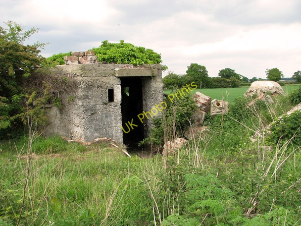 Photo 6"x4" WWII site south of RAF Coltishall - pillbox Coltishall c2011 P1