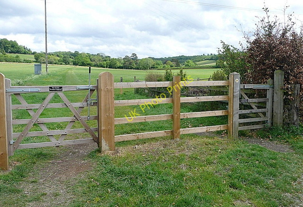 Photo 6"x4" Two gates, two public footpaths Skirmett c2011