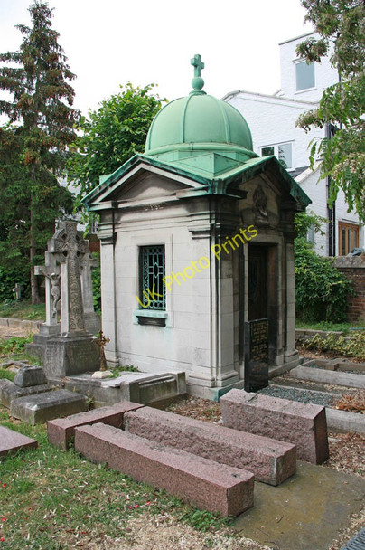 Photo 6"x4" St Thomas of Canterbury, Rylston Road, Fulham - Churchyard Fulham c2011 P3