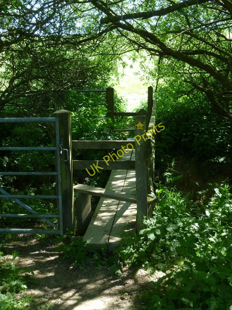 Photo 6"x4" Footbridge over tributary of the Ouse Furner's Green c2011