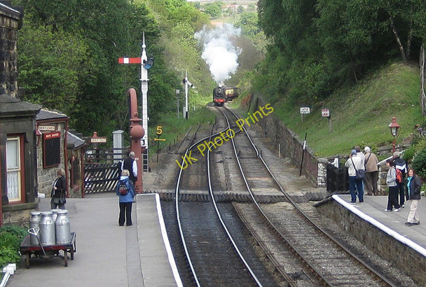 Photo 6"x4" Steaming into Goathland Goathland c2011