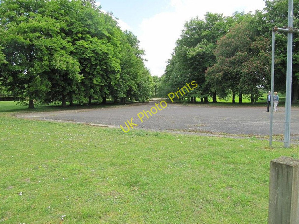 Photo 6"x4" Looking towards the aisle Chilton\/SU4885 c2011