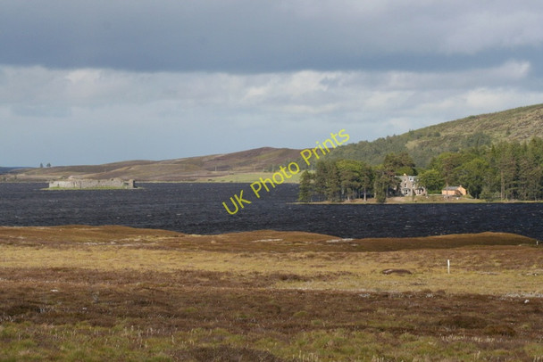 Photo 6"x4" A strong westerly howls over Lochindorb Lochindorb Lodge c2011